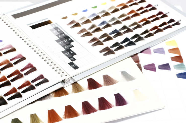 ミドルヘアの女性